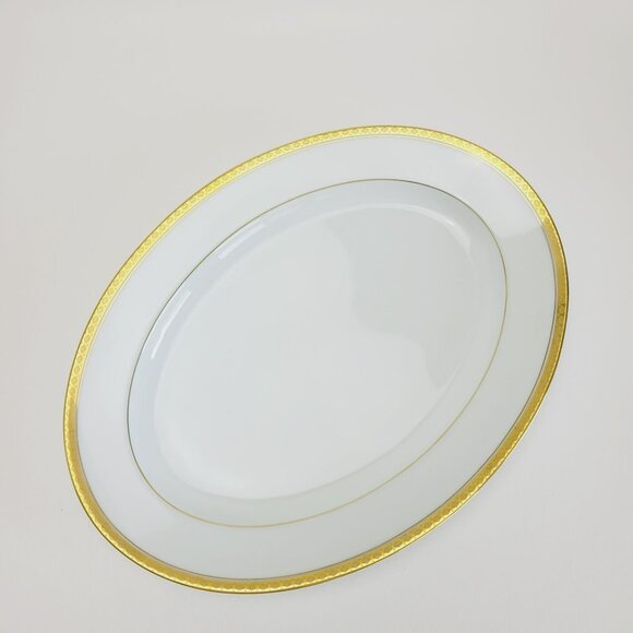 Noritake Richmond 13" Oval Platter White Base Gold Etched Band Elegant Dining - Picture 5 of 9